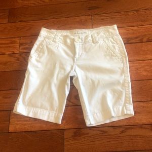 🩳Aeropostale White Capris